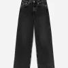 CORAL Relaxed Jeans