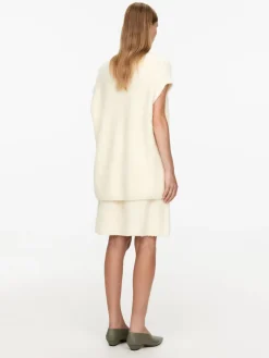 Reverse-Knit Vest
